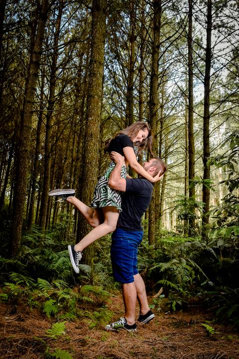 Ensaio Pré Wedding em campos de trigo na cidade de Campo Largo - PR'
