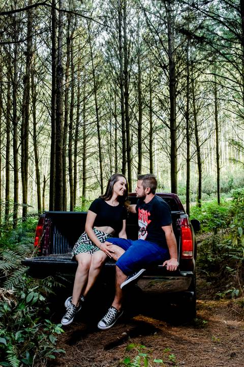 Ensaio Pré Wedding em campos de trigo na cidade de Campo Largo - PR'