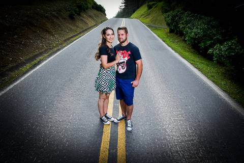 Ensaio Pré Wedding em campos de trigo na cidade de Campo Largo - PR'
