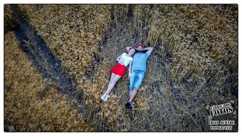 Ensaio em Campos de trigo. 
Fotos com drone.
Campo Largo - PR'