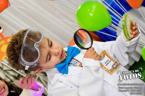 Fotografias de Aniversário Infantil / Tema: O Cientista'