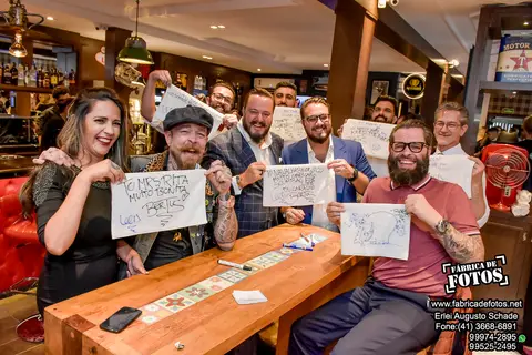 Ambientes de Barbearia / Navalha & Beer'