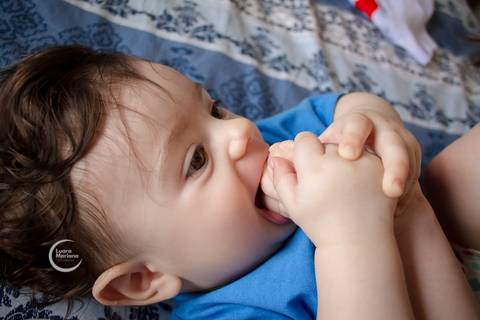 ensaio lifestyle acompanhamento bebe 6 meses em casa fotografia infantil a domicilio sp'