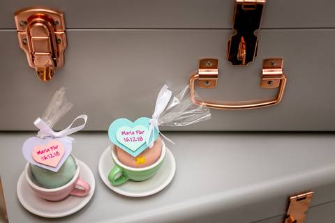 decoração festa infantil tema primavera flores de papel colorida Brasília papel e tesoura personalizada'