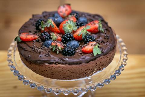 decoração festa infantil tema primavera flores de papel colorida Brasília papel e tesoura personalizada'