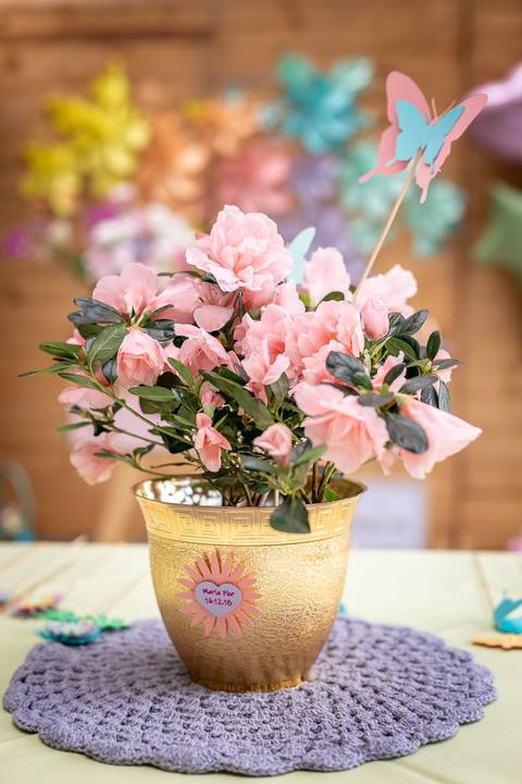 decoração festa infantil tema primavera flores de papel colorida Brasília papel e tesoura personalizada'