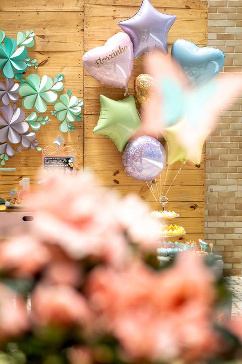 decoração festa infantil tema primavera flores de papel colorida Brasília papel e tesoura personalizada'