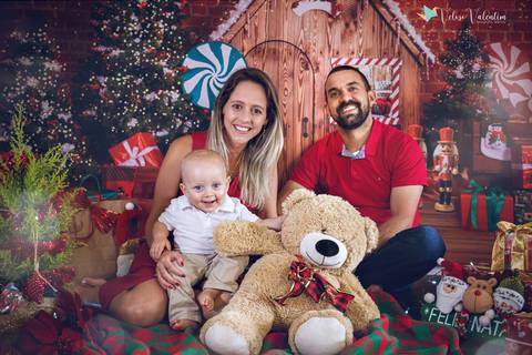 ensaio de natal em estúdio Brasília DF cenário fotografia de família ensaio família veloso valentim fotógrafo de família book de família ensaio infantil feliz natal bebê de 1 ano '