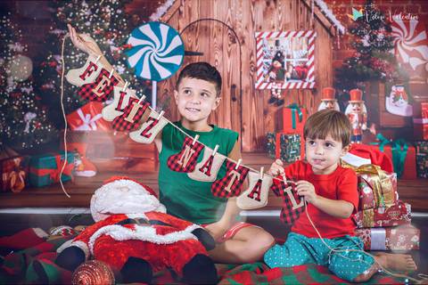 ensaio de natal em estúdio Brasília DF cenário fotografia de família ensaio família veloso valentim fotógrafo de família book de família ensaio infantil feliz natal'