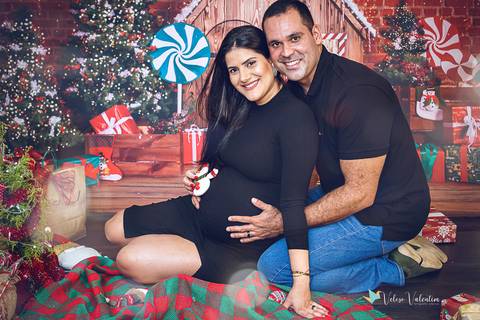 ensaio de natal em estúdio Brasília DF cenário fotografia de família ensaio família veloso valentim fotógrafo de família book de família ensaio gestante Casal gestante grávida'