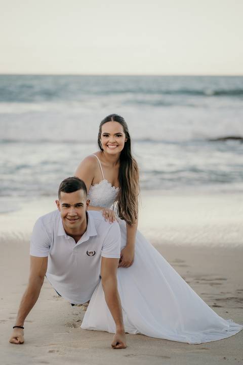 Ensaio Arthur e Ellen, pré casamento, pré wedding, praia de coqueirinho, fotos espontânea de casal, namorados, João Pessoa, litoral sul da paraíba,'