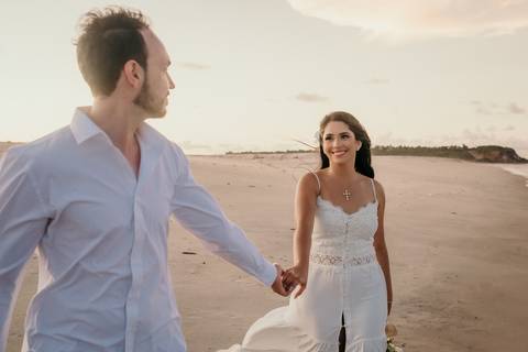 ensaio de casal, canyon de coqueirinho, praia de coqueirinho, João Pessoa, conde, fotografo de ensaios em João Pessoa, pré wedding, fotos de casamento, barra de gramame, por do sol, silhueta'