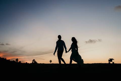 ensaio de casal, canyon de coqueirinho, praia de coqueirinho, João Pessoa, conde, fotografo de ensaios em João Pessoa, pré wedding, fotos de casamento, barra de gramame, por do sol, silhueta'