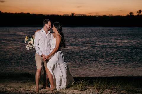 ensaio de casal, canyon de coqueirinho, praia de coqueirinho, João Pessoa, conde, fotografo de ensaios em João Pessoa, pré wedding, fotos de casamento, barra de gramame, por do sol, silhueta'