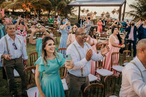 making of da noiva, making of do noivo, kasa falésia, casamento de dia, casamento na praia, Dafly makeup casamento ao ar livre, casamento no campo, casamento emocionante, homem de ferro, homem de ferro no casamento'