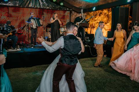 making of da noiva, making of do noivo, kasa falésia, casamento de dia, casamento na praia, Dafly makeup casamento ao ar livre, casamento no campo, casamento emocionante, '