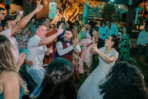 making of da noiva, making of do noivo, kasa falésia, casamento de dia, casamento na praia, Dafly makeup casamento ao ar livre, casamento no campo, casamento emocionante, '