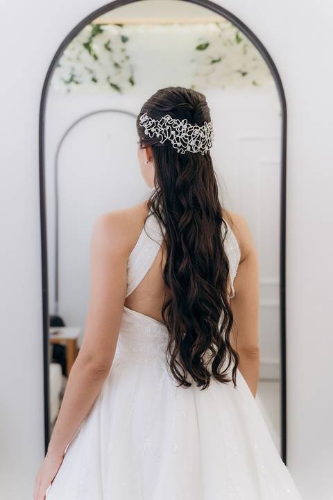 casamento Andressa e Lucas na Capela Santa Tereza D'ávila e recepção do casamento no Gracejos Recepções em João Pessoa, noiva no carro, Marriage Recepções, Marriage noivas'