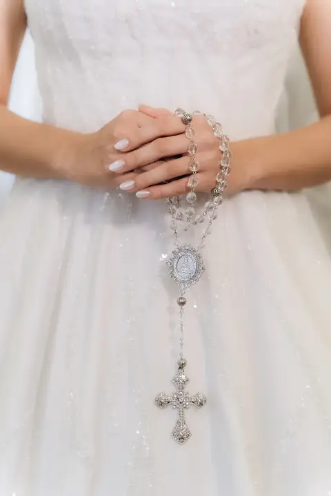 casamento Andressa e Lucas na , Capela Santa Tereza D'ávila,  e recepção do, casamento no Gracejos Recepções em João Pessoa, noiva no carro, Marriage Recepções, Marriage noivas, terço de casamento'