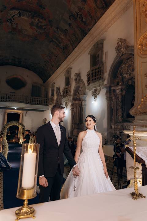 casamento Andressa e Lucas na Capela Santa Tereza D'ávila e recepção do casamento no Gracejos Recepções em João Pessoa, noivos emocionados'