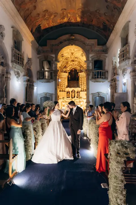 casamento Andressa e Lucas na Capela Santa Tereza D'ávila e recepção do casamento no Gracejos Recepções em João Pessoa, noivos emocionados,'