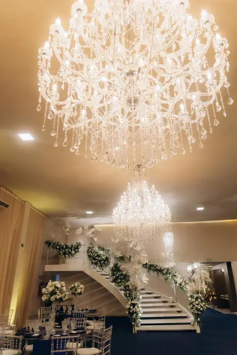 casamento Andressa e Lucas na Capela Santa Tereza D'ávila e recepção do casamento no Gracejos Recepções em João Pessoa, noivos emocionados,'