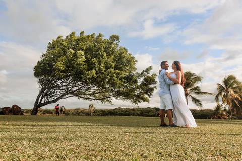 noivos na fazenda terra do sol no ensaio pre wedding'