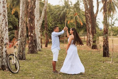 noivo dançando com a noiva na fazenda terra do sol'