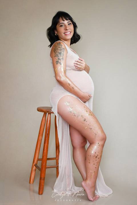 Ensaio Lifestyle Gestante - Ensaio Gestante Estúdio - Niterói, Rio de Janeiro - Evelyn Moura Fotografia - Ensaio de Gestante - Gestante - Newborn - Ensaio em casa - Doce gestar - ensaio estúdio gestante - parto - maternidade'