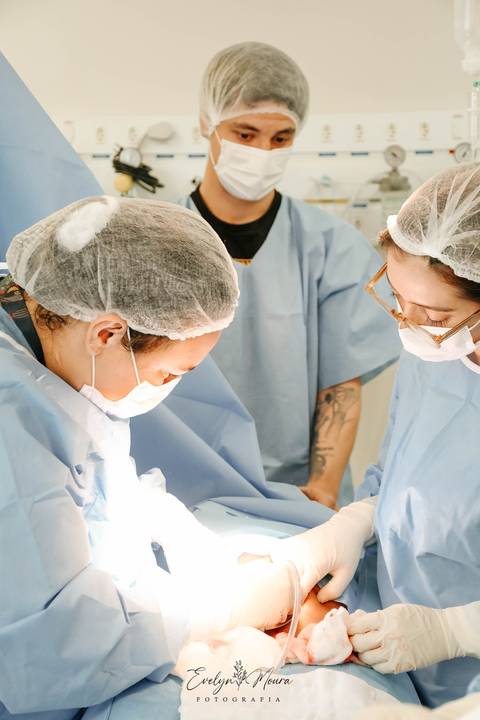 Fotografia de Parto - Newborn - Evelyn Moura Fotografia em Niterói, Rio de Janeiro - ensaio infantil - newborn de recém nascido - partos - parto em niteroi - registro de parto - maternidade são francisco'