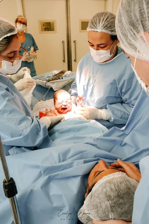 Fotografia de Parto - Newborn - Evelyn Moura Fotografia em Niterói, Rio de Janeiro - ensaio infantil - newborn de recém nascido - partos - parto em niteroi - registro de parto - maternidade são francisco'