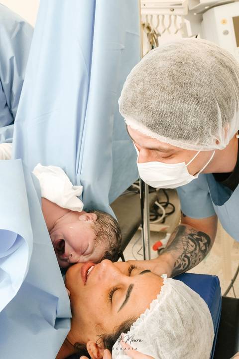 Fotografia de Parto - Newborn - Evelyn Moura Fotografia em Niterói, Rio de Janeiro - ensaio infantil - newborn de recém nascido - partos - parto em niteroi - registro de parto - maternidade são francisco'