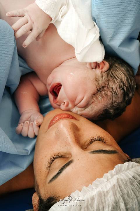Fotografia de Parto - Newborn - Evelyn Moura Fotografia em Niterói, Rio de Janeiro - ensaio infantil - newborn de recém nascido - partos - parto em niteroi - registro de parto - maternidade são francisco'