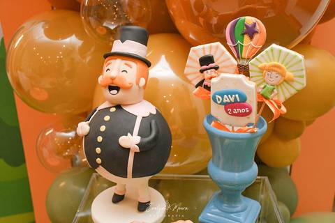 Festa Infantil - Evelyn Moura Fotografia - Fotografia em Niterói, Rio de Janeiro - casa de festa - decoração - decoração de festa - festa colorida- docinhos - bolo - criança - crianças - festa linda - mundo bita - bolo e guaraná - festa em niterói '