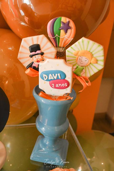 Festa Infantil - Evelyn Moura Fotografia - Fotografia em Niterói, Rio de Janeiro - casa de festa - decoração - decoração de festa - festa colorida- docinhos - bolo - criança - crianças - festa linda - mundo bita - bolo e guaraná - festa em niterói '