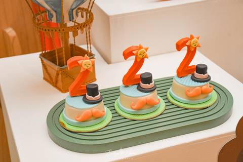 Festa Infantil - Evelyn Moura Fotografia - Fotografia em Niterói, Rio de Janeiro - casa de festa - decoração - decoração de festa - festa colorida- docinhos - bolo - criança - crianças - festa linda - mundo bita - bolo e guaraná - festa em niterói '