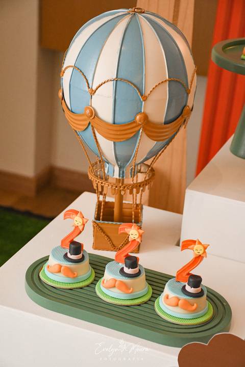 Festa Infantil - Evelyn Moura Fotografia - Fotografia em Niterói, Rio de Janeiro - casa de festa - decoração - decoração de festa - festa colorida- docinhos - bolo - criança - crianças - festa linda - mundo bita - bolo e guaraná - festa em niterói '