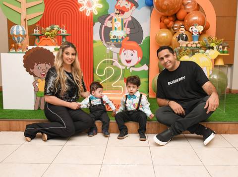 Festa Infantil - Evelyn Moura Fotografia - Fotografia em Niterói, Rio de Janeiro - casa de festa - decoração - decoração de festa - festa colorida- docinhos - bolo - criança - crianças - festa linda - mundo bita - bolo e guaraná - festa em niterói '