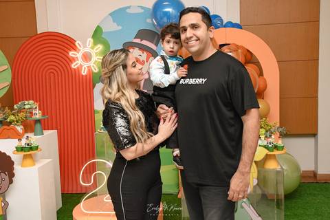 Festa Infantil - Evelyn Moura Fotografia - Fotografia em Niterói, Rio de Janeiro - casa de festa - decoração - decoração de festa - festa colorida- docinhos - bolo - criança - crianças - festa linda - mundo bita - bolo e guaraná - festa em niterói '