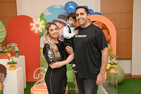 Festa Infantil - Evelyn Moura Fotografia - Fotografia em Niterói, Rio de Janeiro - casa de festa - decoração - decoração de festa - festa colorida- docinhos - bolo - criança - crianças - festa linda - mundo bita - bolo e guaraná - festa em niterói '