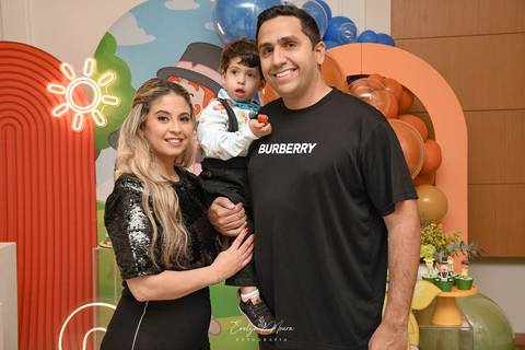 Festa Infantil - Evelyn Moura Fotografia - Fotografia em Niterói, Rio de Janeiro - casa de festa - decoração - decoração de festa - festa colorida- docinhos - bolo - criança - crianças - festa linda - mundo bita - bolo e guaraná - festa em niterói '