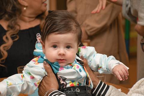 Festa Infantil - Evelyn Moura Fotografia - Fotografia em Niterói, Rio de Janeiro - casa de festa - decoração - decoração de festa - festa colorida- docinhos - bolo - criança - crianças - festa linda - mundo bita - bolo e guaraná - festa em niterói '