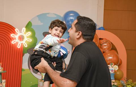 Festa Infantil - Evelyn Moura Fotografia - Fotografia em Niterói, Rio de Janeiro - casa de festa - decoração - decoração de festa - festa colorida- docinhos - bolo - criança - crianças - festa linda - mundo bita - bolo e guaraná - festa em niterói '