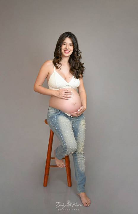 Ensaio Lifestyle Gestante - Ensaio Gestante Estúdio - Niterói, Rio de Janeiro - Evelyn Moura Fotografia - Ensaio de Gestante - Gestante - Newborn - Ensaio em casa - Doce gestar - ensaio estúdio gestante - parto - maternidade - ensaio externo em niterói'