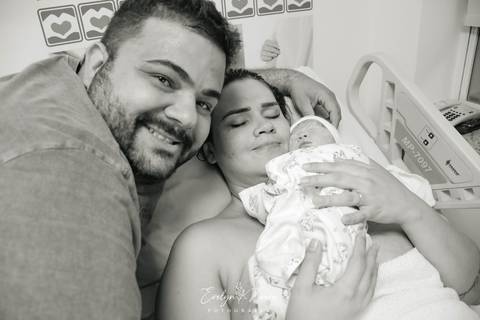 Fotografia de Parto - Newborn - Evelyn Moura Fotografia em Niterói, Rio de Janeiro - ensaio infantil - newborn de recém nascido - partos - parto em niteroi - registro de parto - maternidade são francisco - doce nascer - parto humanizado - parto normal'