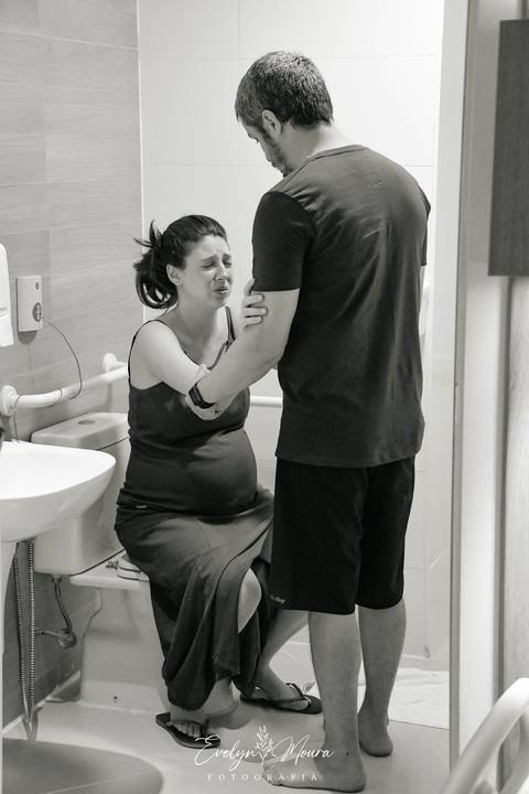 Fotografia de Parto - Newborn - Evelyn Moura Fotografia em Niterói, Rio de Janeiro - ensaio infantil - newborn de recém nascido - partos - parto em niteroi - registro de parto - maternidade são francisco - doce nascer - parto humanizado - parto normal '