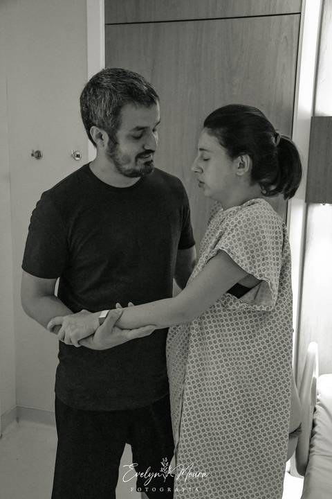 Fotografia de Parto - Newborn - Evelyn Moura Fotografia em Niterói, Rio de Janeiro - ensaio infantil - newborn de recém nascido - partos - parto em niteroi - registro de parto - maternidade são francisco - doce nascer - parto humanizado - parto normal '