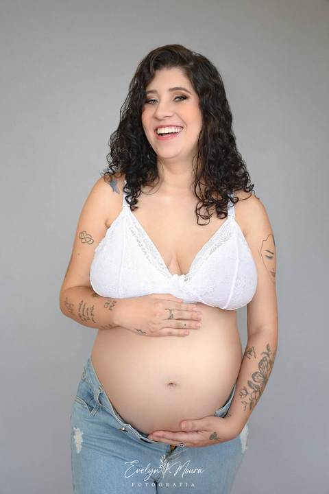 Ensaio Lifestyle Gestante - Ensaio Gestante Estúdio - Niterói, Rio de Janeiro - Evelyn Moura Fotografia - Ensaio de Gestante - Gestante - Newborn - Ensaio em casa - Doce gestar - ensaio estúdio gestante - parto - maternidade - ensaio externo em niterói'