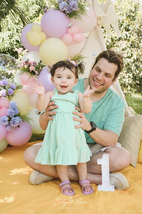 Ensaio de Acompanhamento de bebê. Evelyn Moura Fotografia. Fotógrafa em Niterói, Rio de Janeiro. Newborn. Festa infantil - Smash the cake - Smash the fruit - bebê - ensaio de 1 ano - viral - jardim encantado - festa de aniversário'