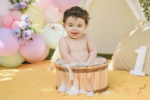 Ensaio de Acompanhamento de bebê. Evelyn Moura Fotografia. Fotógrafa em Niterói, Rio de Janeiro. Newborn. Festa infantil - Smash the cake - Smash the fruit - bebê - ensaio de 1 ano - viral - jardim encantado - festa de aniversário'